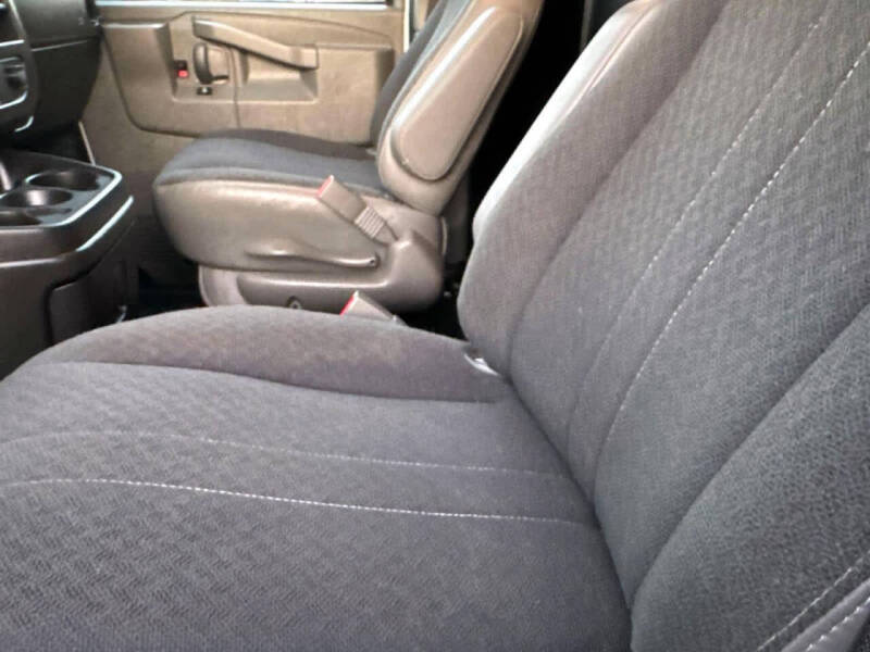 2024 GMC Savana 2500