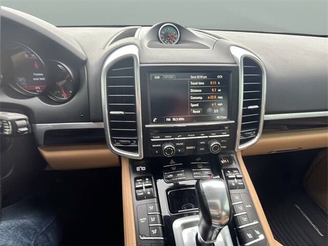 2014 Porsche Cayenne Platinum