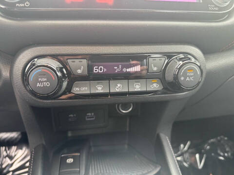 2023 Nissan Kicks SR