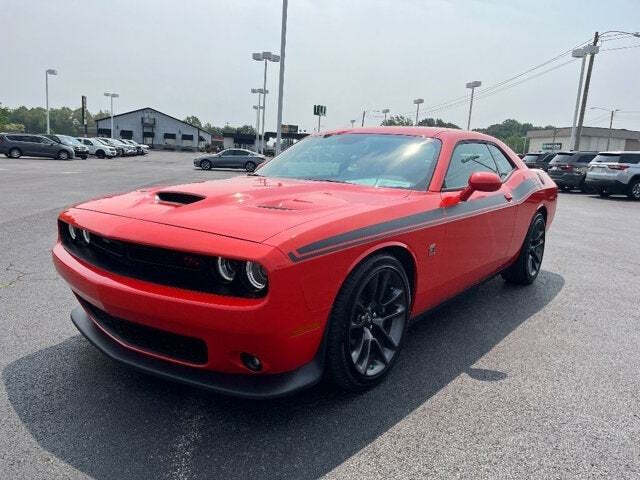 2022 Dodge Challenger 6