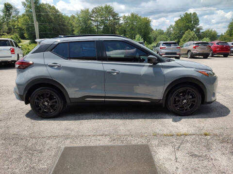 2021 Nissan Kicks SR