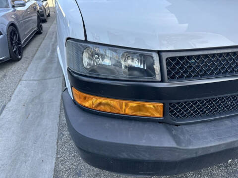 2018 Chevrolet Express 2500