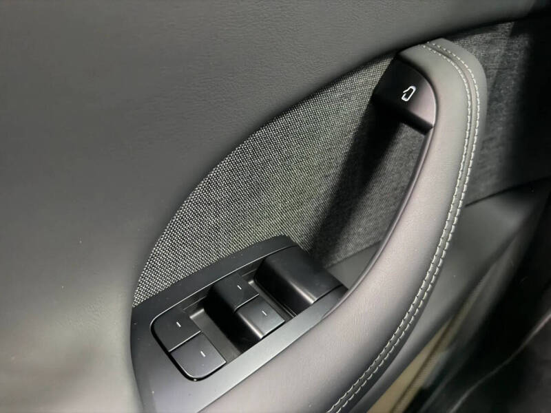 2023 Tesla Model X Standard Range