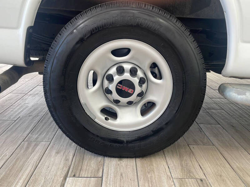 2024 GMC Savana 2500