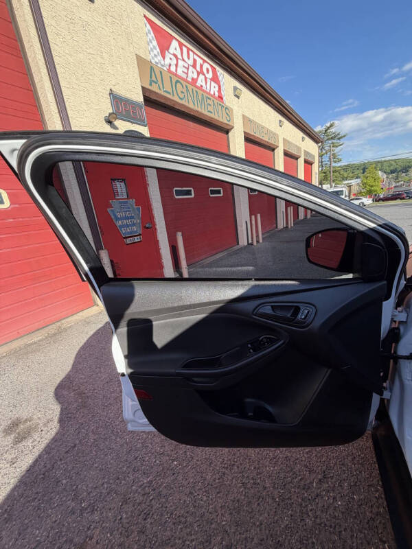 2018 Ford Focus S