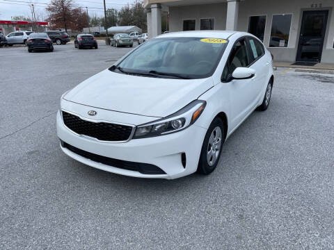 2018 Kia Forte for sale at Premier Motor Company in Springdale AR