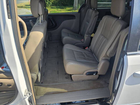 2016 Chrysler Town and Country Touring