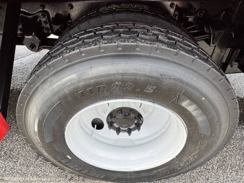 2017 Freightliner M2 106