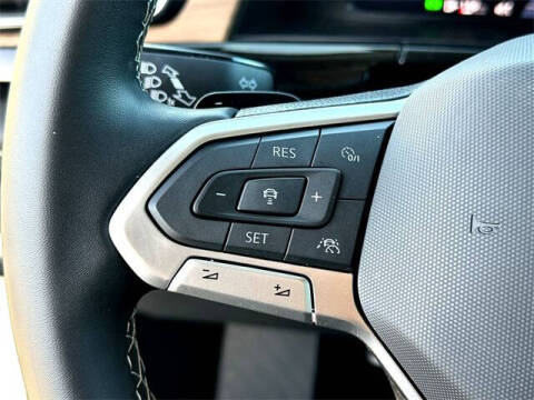 2025 Volkswagen Atlas SE