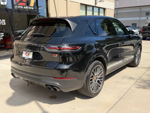 2023 Porsche Cayenne Platinum Edition