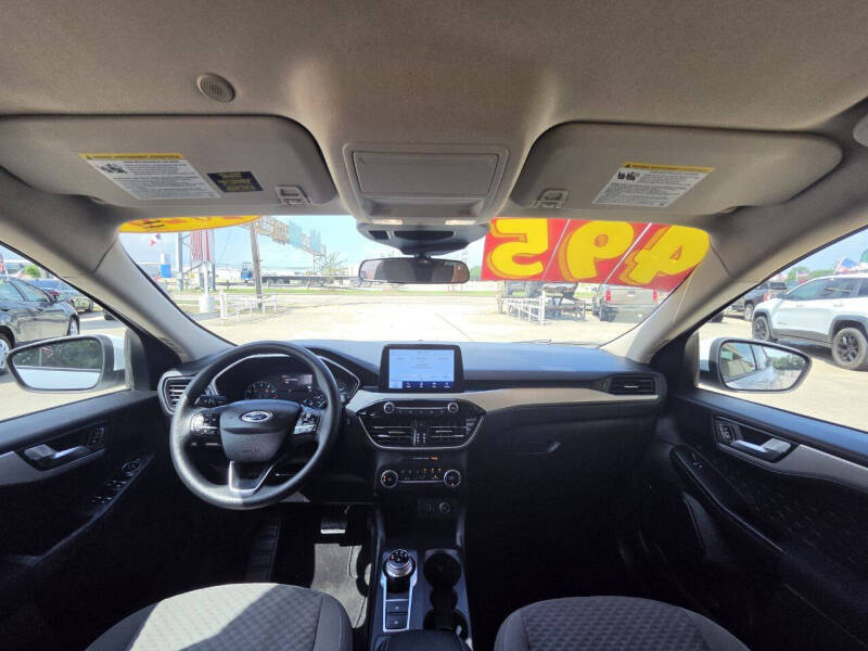 2020 Ford Escape SE