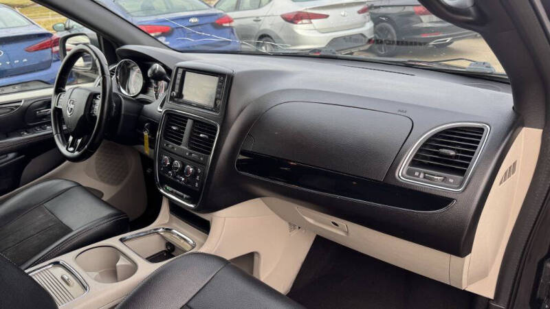 2020 Dodge Grand Caravan SXT