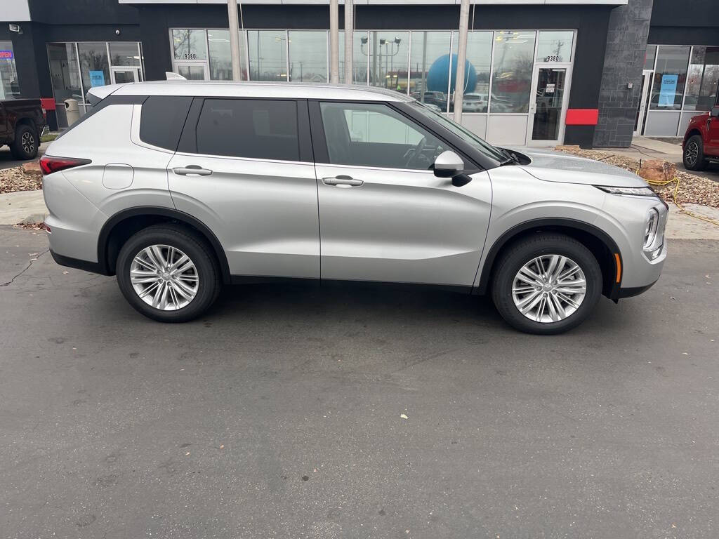 2024 Mitsubishi Outlander for sale at Axio Auto Boise in Boise, ID