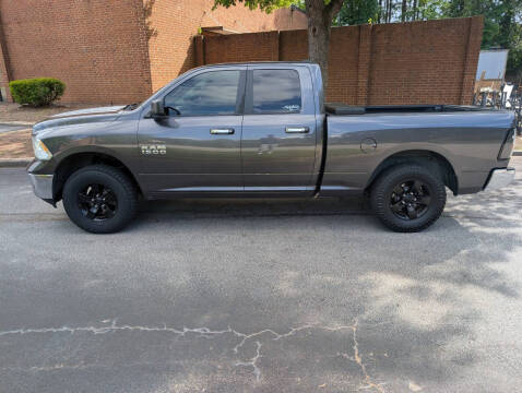 2016 RAM 1500 SLT