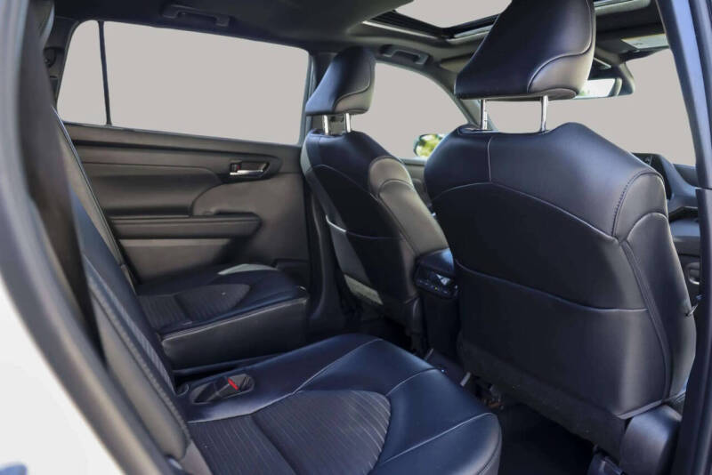 2022 Toyota Highlander XSE