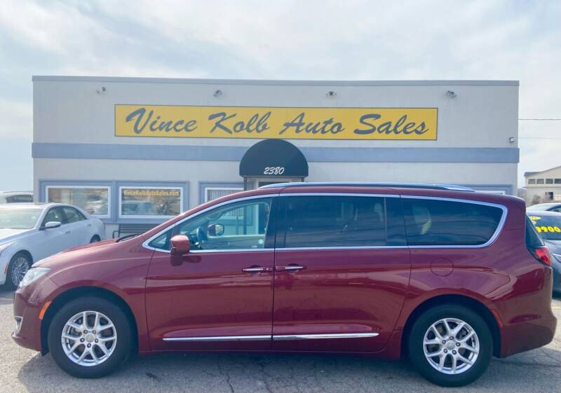2020 Chrysler Pacifica for sale at Vince Kolb Auto Sales in Lake Ozark MO