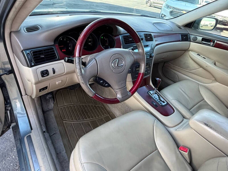 2004 Lexus ES 330