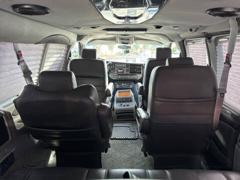 2017 GMC Savana 2500