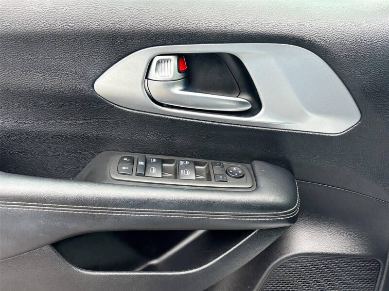 2021 Chrysler Pacifica Touring