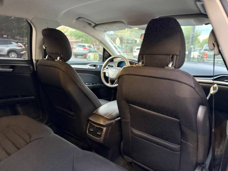2014 Ford Fusion SE