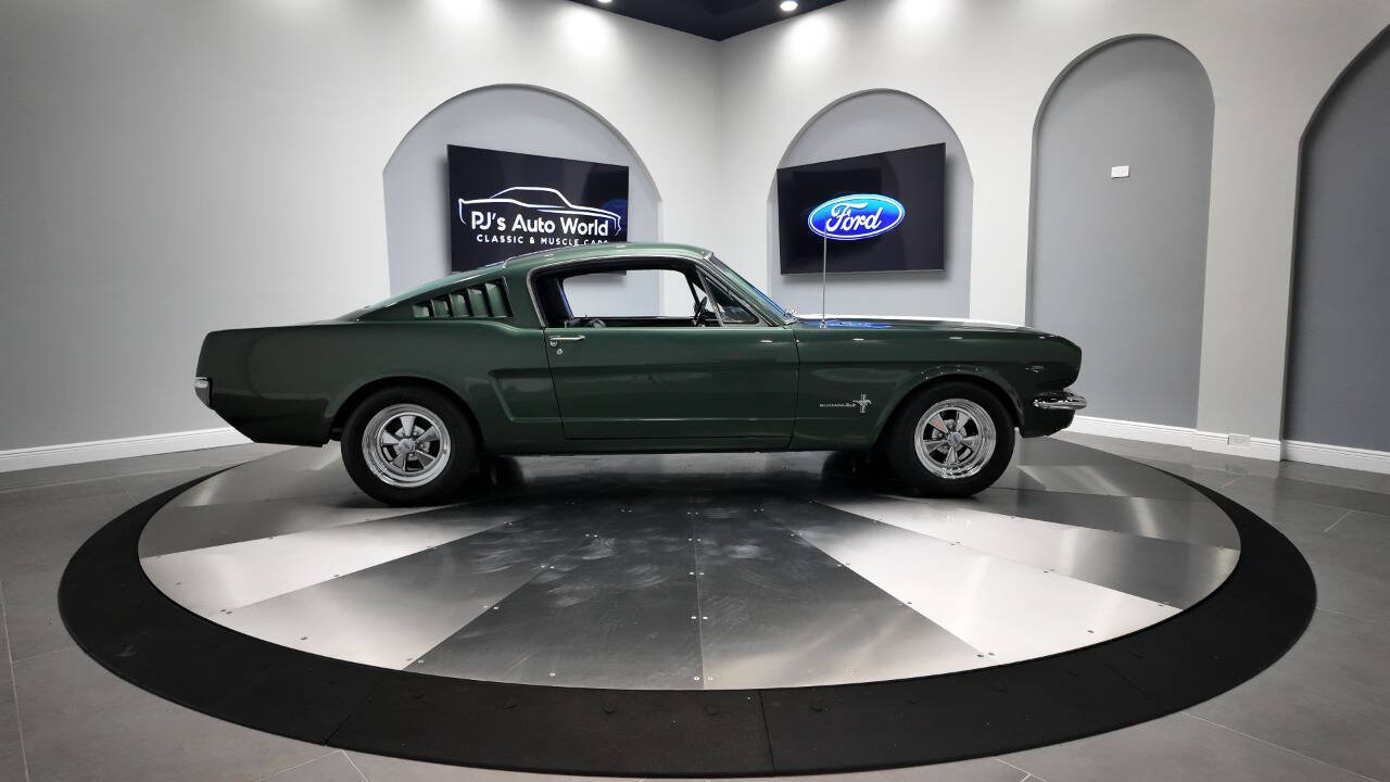 1965 Ford Mustang 4