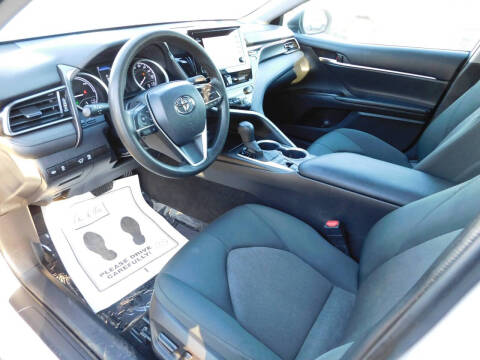 2022 Toyota Camry Hybrid LE