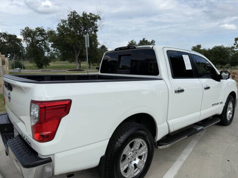 2019 Nissan Titan SV