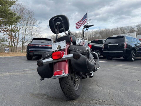 2015 Harley-Davidson FLSTS
