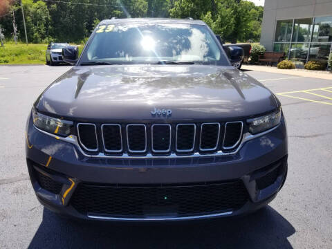 2023 Jeep Grand Cherokee Laredo