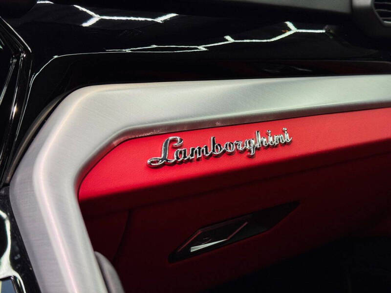 2022 Lamborghini Urus