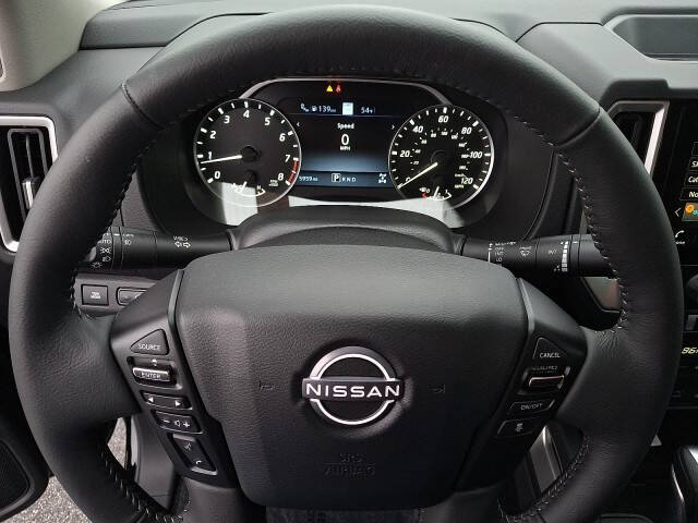 2025 Nissan Frontier SL