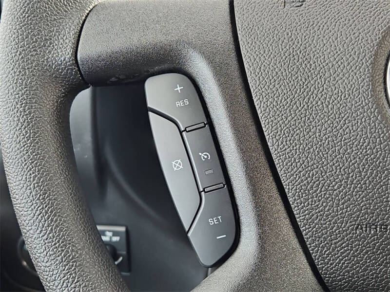 2025 Chevrolet Express 2500