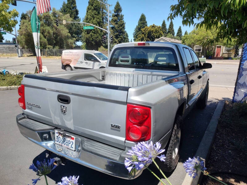 2006 Dodge Dakota SLT