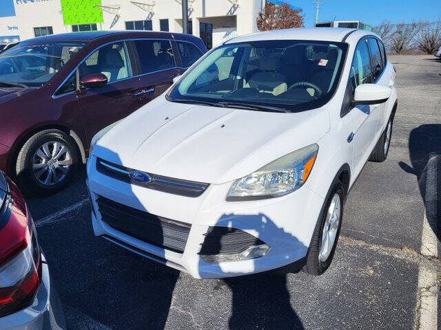 2015 Ford Escape SE's photo