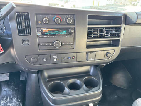 2025 Chevrolet Express 2500