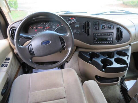2006 Ford E-Series E-250 SD