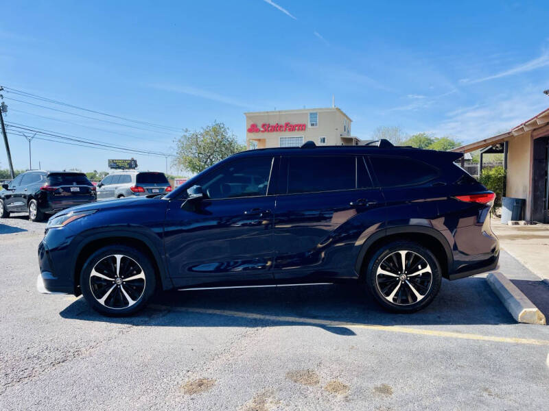 2022 Toyota Highlander XSE