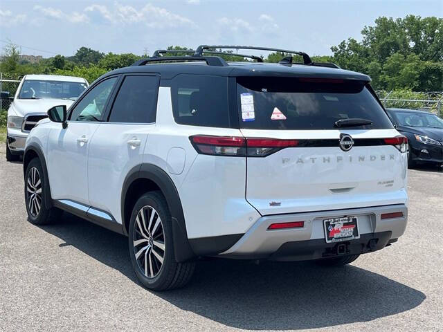2025 Nissan Pathfinder Platinum