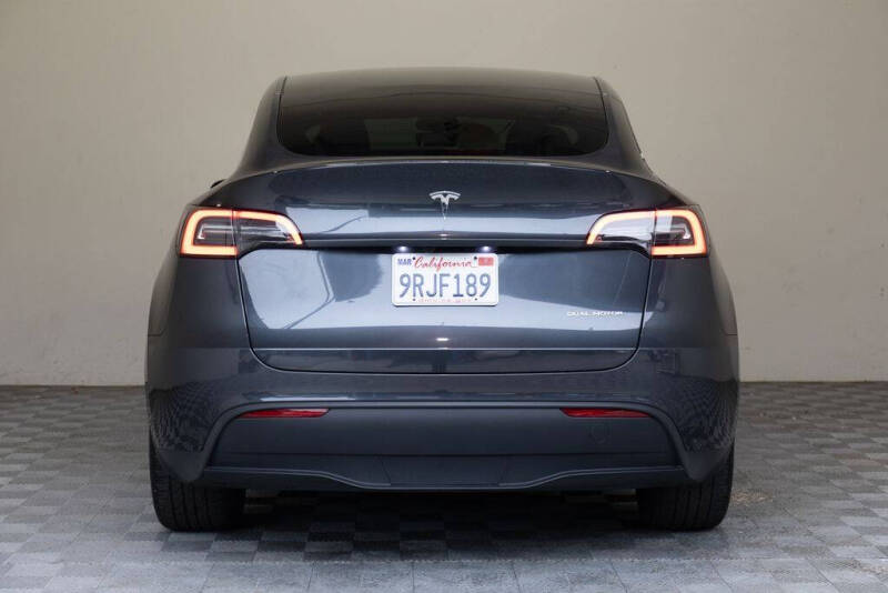 2024 Tesla Model Y Long Range