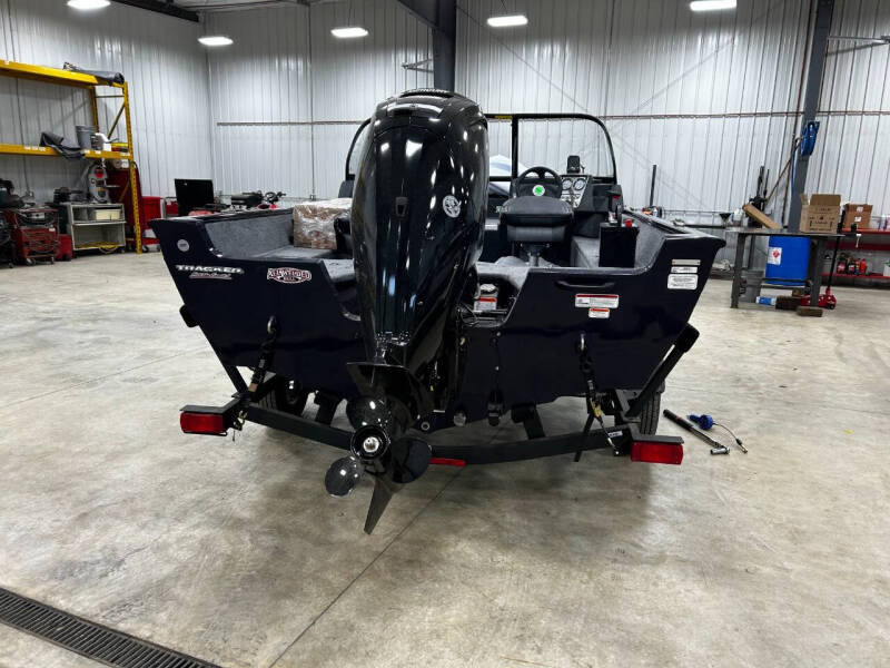 2025 Tracker PRO GUIDE 16 WT