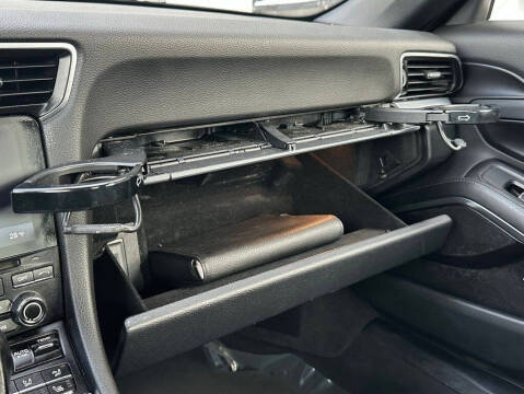 2018 Porsche 911 Carrera