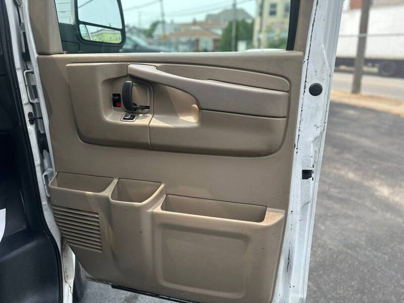 2015 GMC Savana 2500