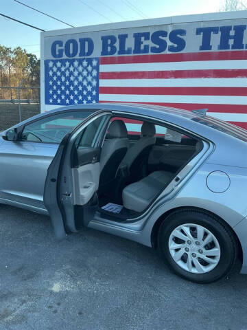 2017 Hyundai Elantra