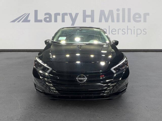 2025 Nissan Versa SR