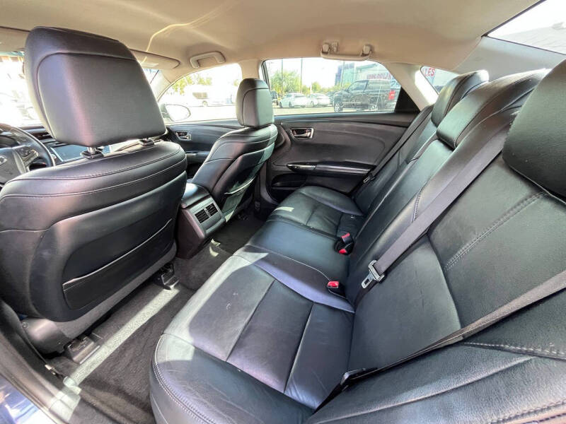 2017 Toyota Avalon XLE