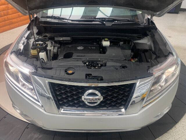 2016 Nissan Pathfinder SL