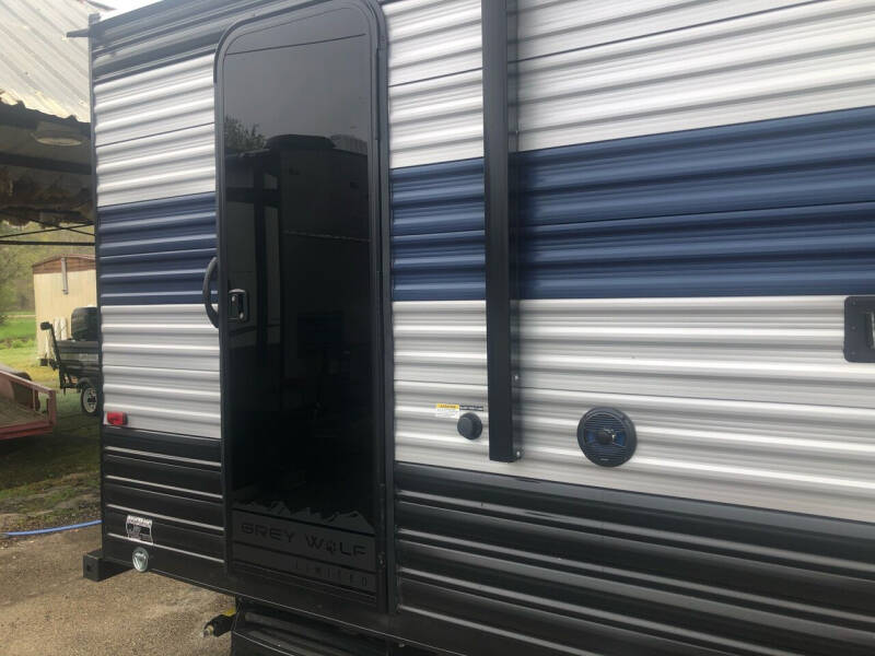 2021 FOR RENT!!!  Forest River Greywolf 23DBH