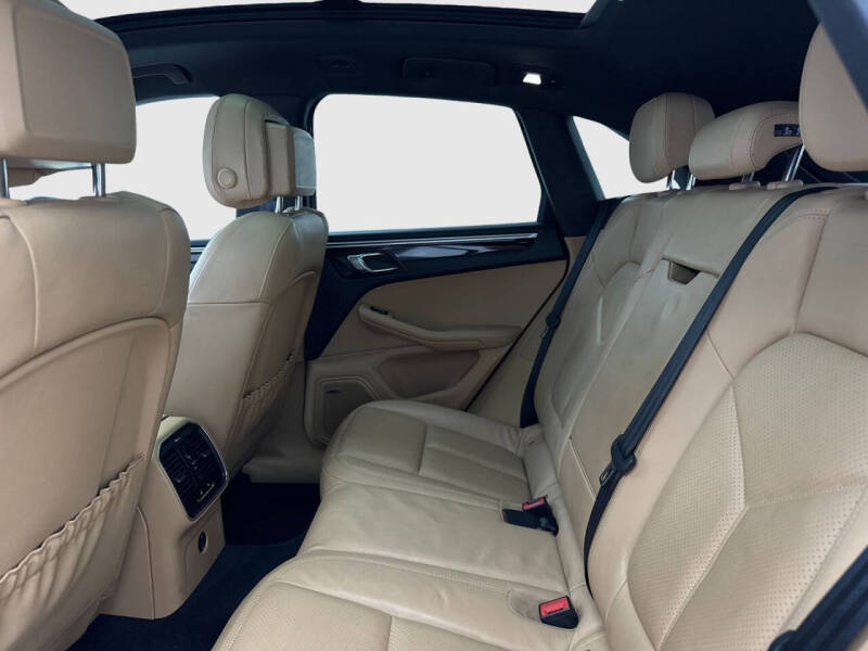 2018 Porsche Macan S