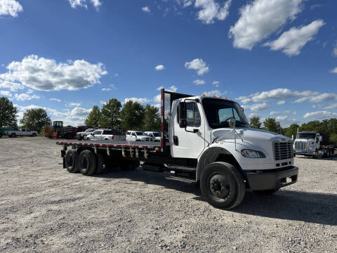 2017 Freightliner M2106 Truck
