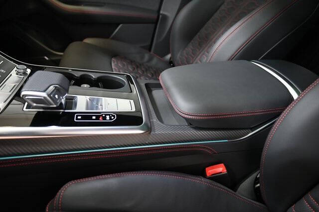 2025 Audi RS Q8 performance 4.0T quattro